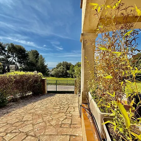 Paisible - Vue - Jardin Carqueiranne
